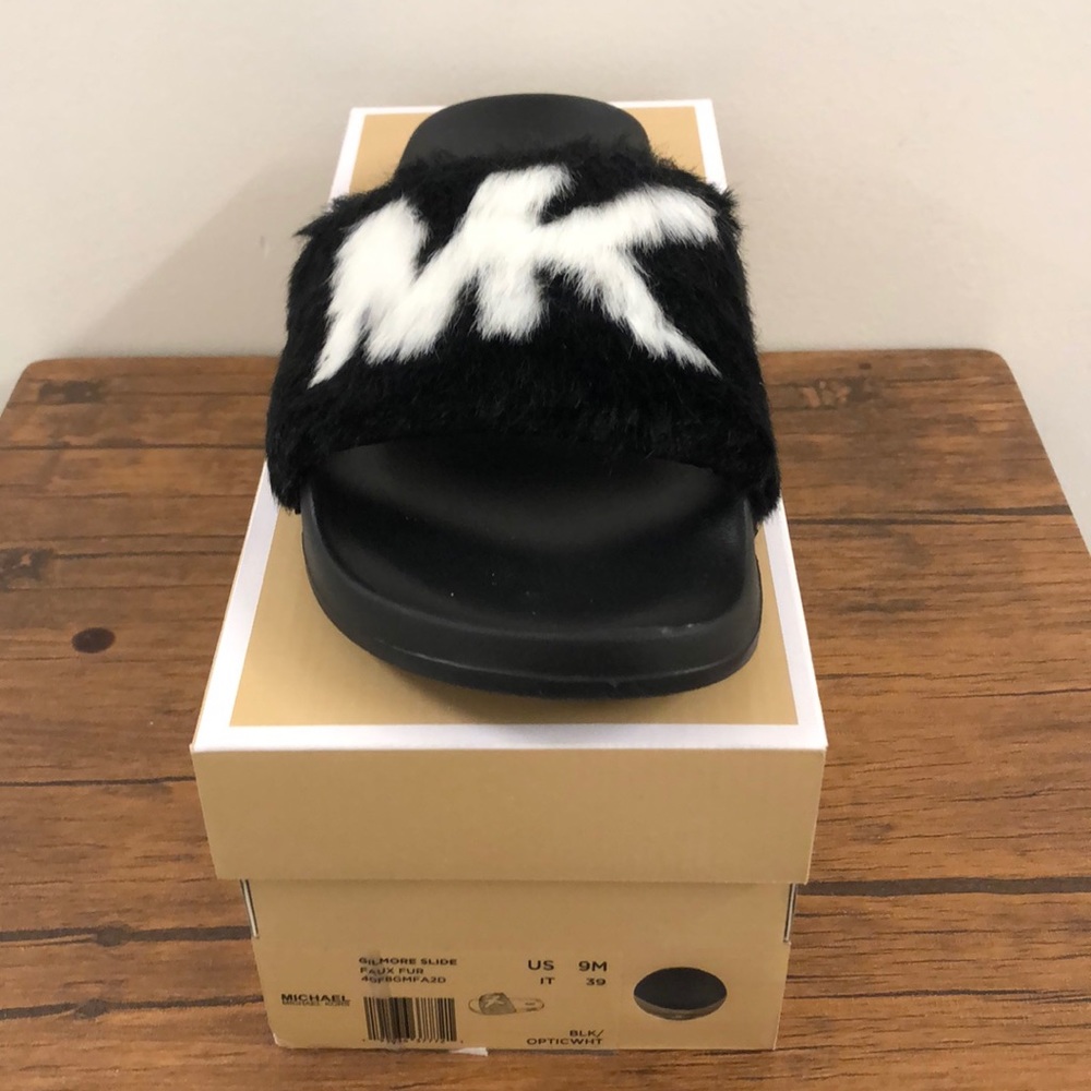 NEW AUTHENTIC WOMEN’S MICHAEL KORS SANDALS FAUX